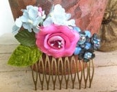 Blackberry Farm.Romantic,flower bouquet hair comb. Tiedupmemories