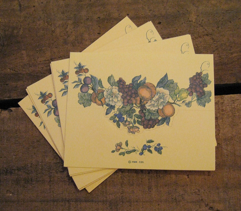 Vintage Fruit & Floral Die Cut Party Place Cards - Set of 16