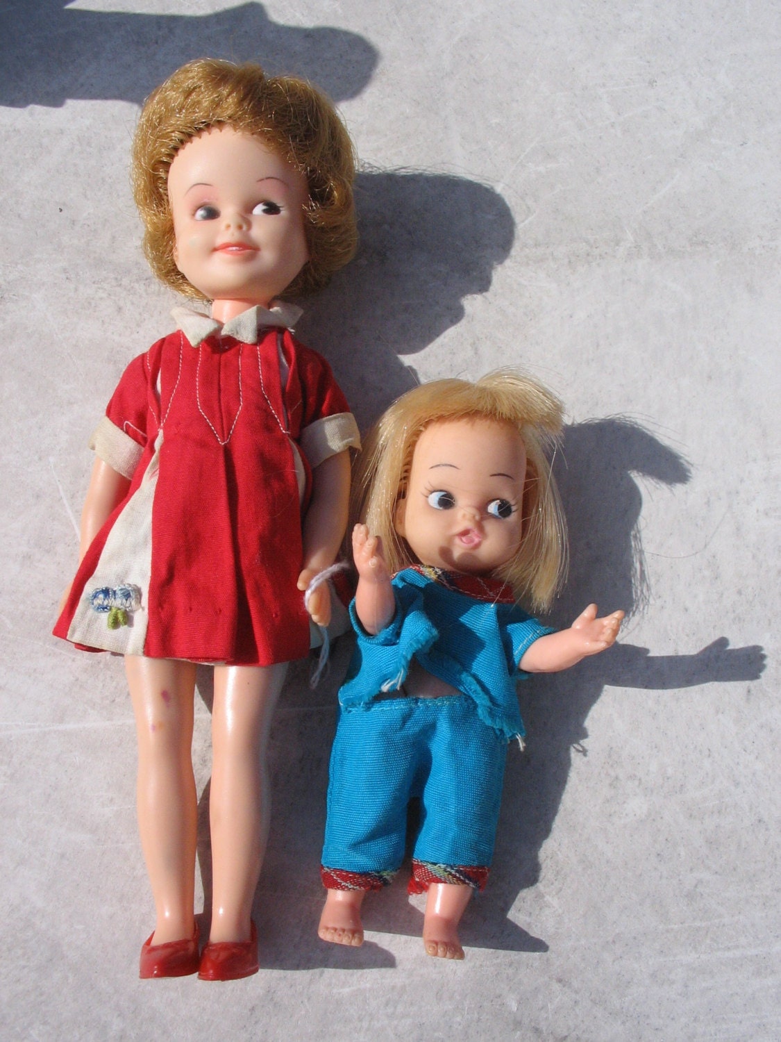 Vintage 1960s Dollies Penny Bright and her Blonde Hong Kong Dolly sidekick with outfits Good Condition