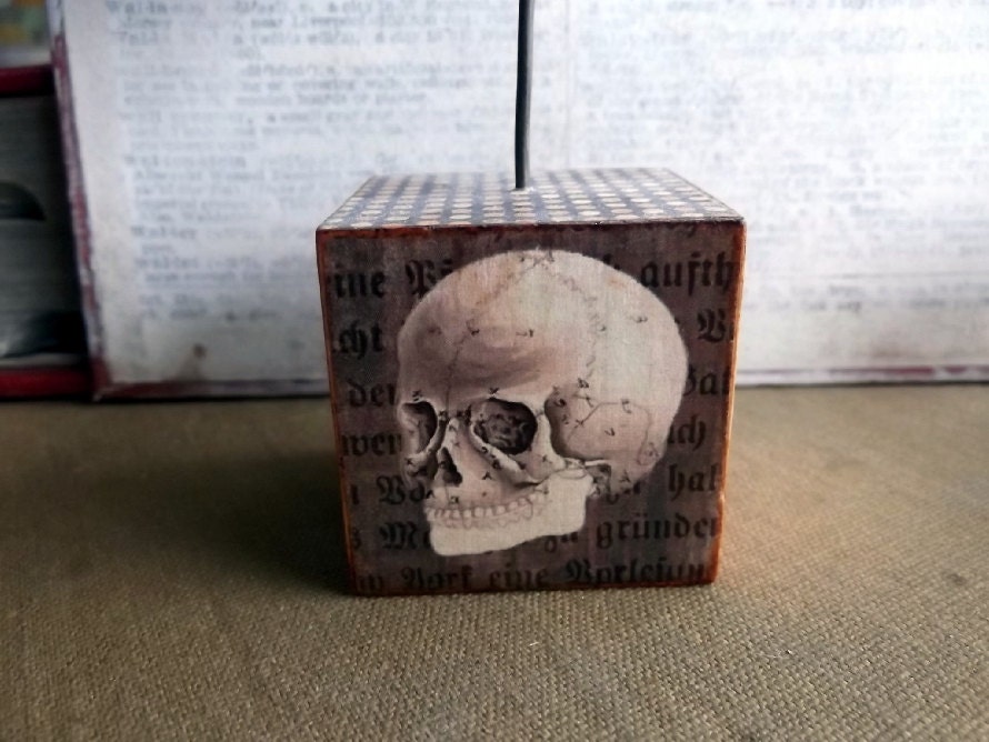 Spooks, Photo Holder