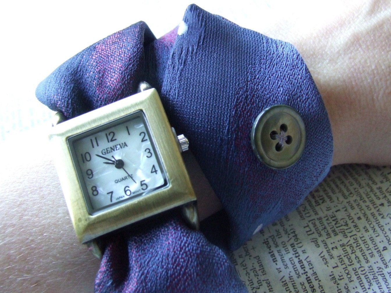 Watch Necktie Wrap in Twilight Blue and Pearl Gray Button