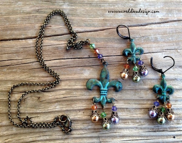 Mambo Verdigris Fleur De Lis and Swarovski Mardi Gras Colored Pearl Necklace