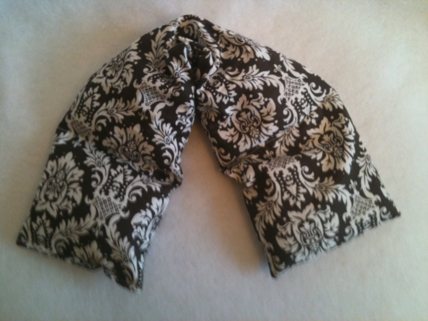 Hot Cold Therapy Wrap / Unscented Flaxseed - Brown Damask
