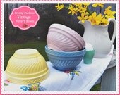 Set of 3 Vintage Pottery Mixing Bowls - Pretty Pastel Style - Just Lovely