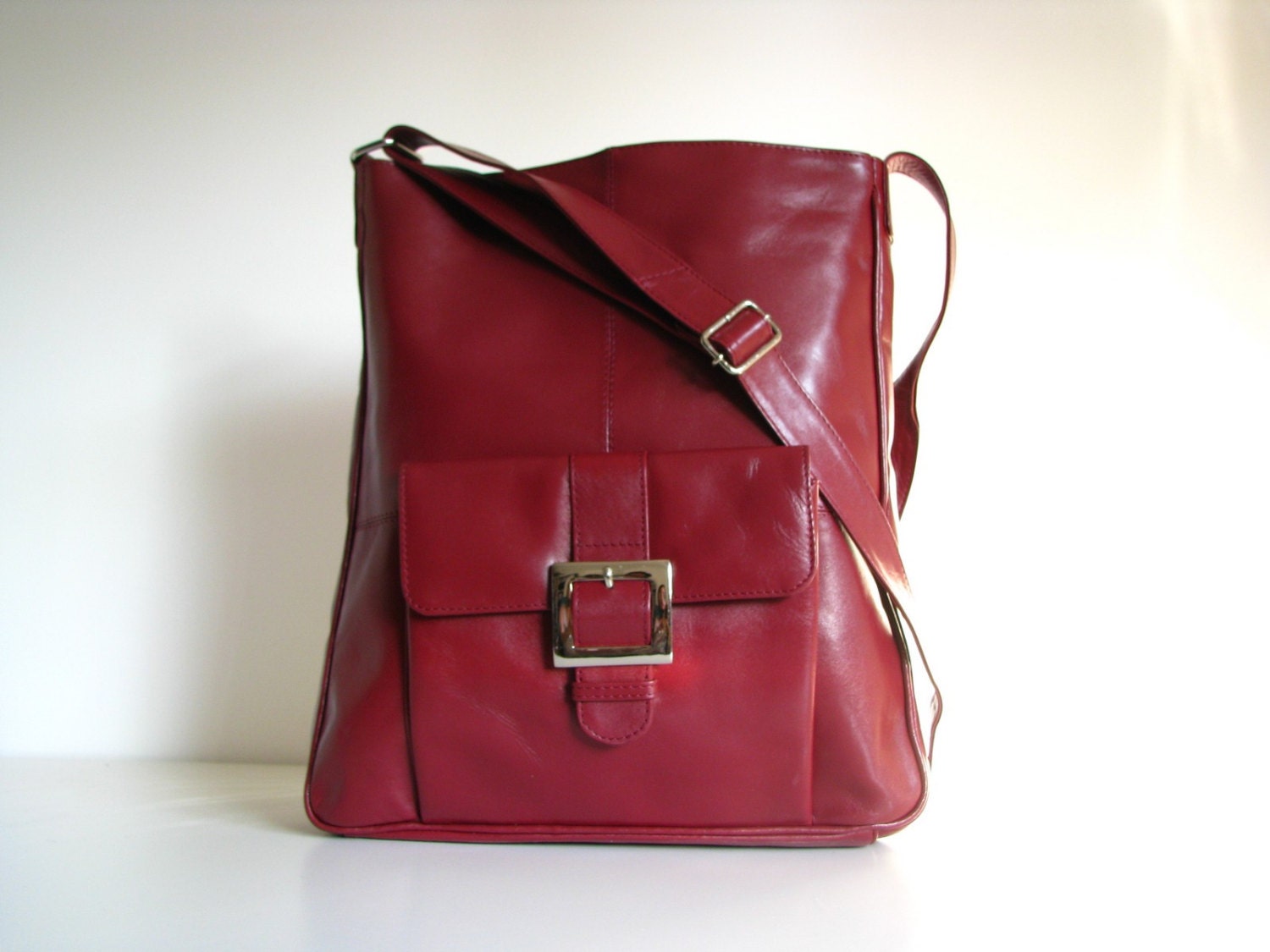 Leather Handbag Pocket Messenger Berry Red