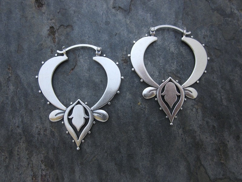 Lotus Hoops