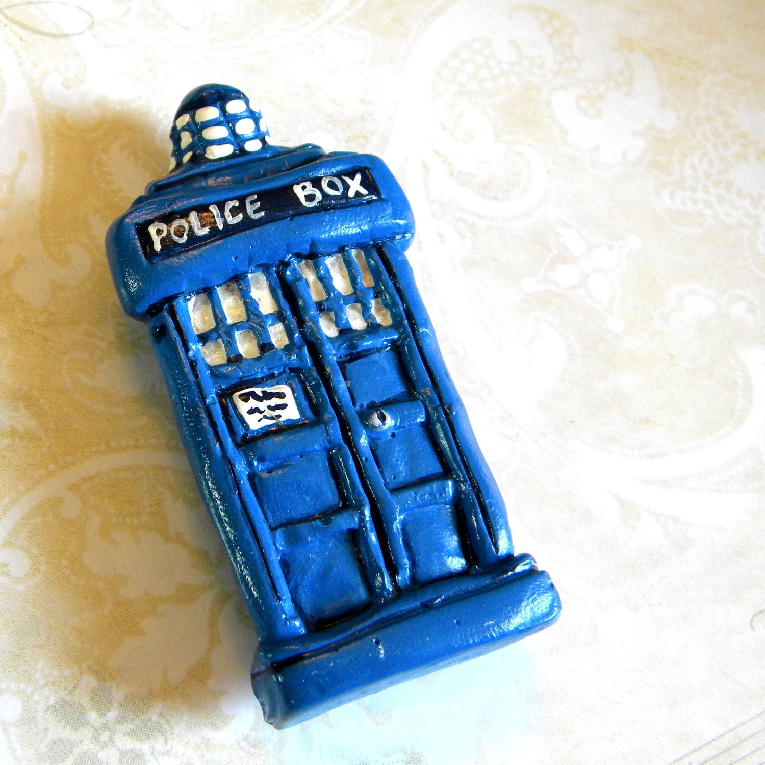 TARDIS (Police box) Magnet