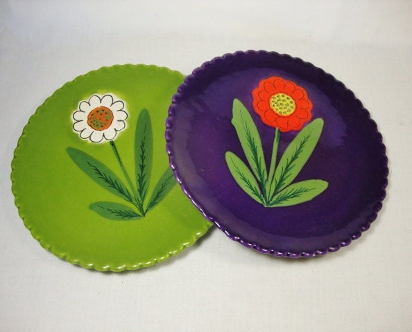 2 flower plates midcentury italy green and purple pottery wall decor display