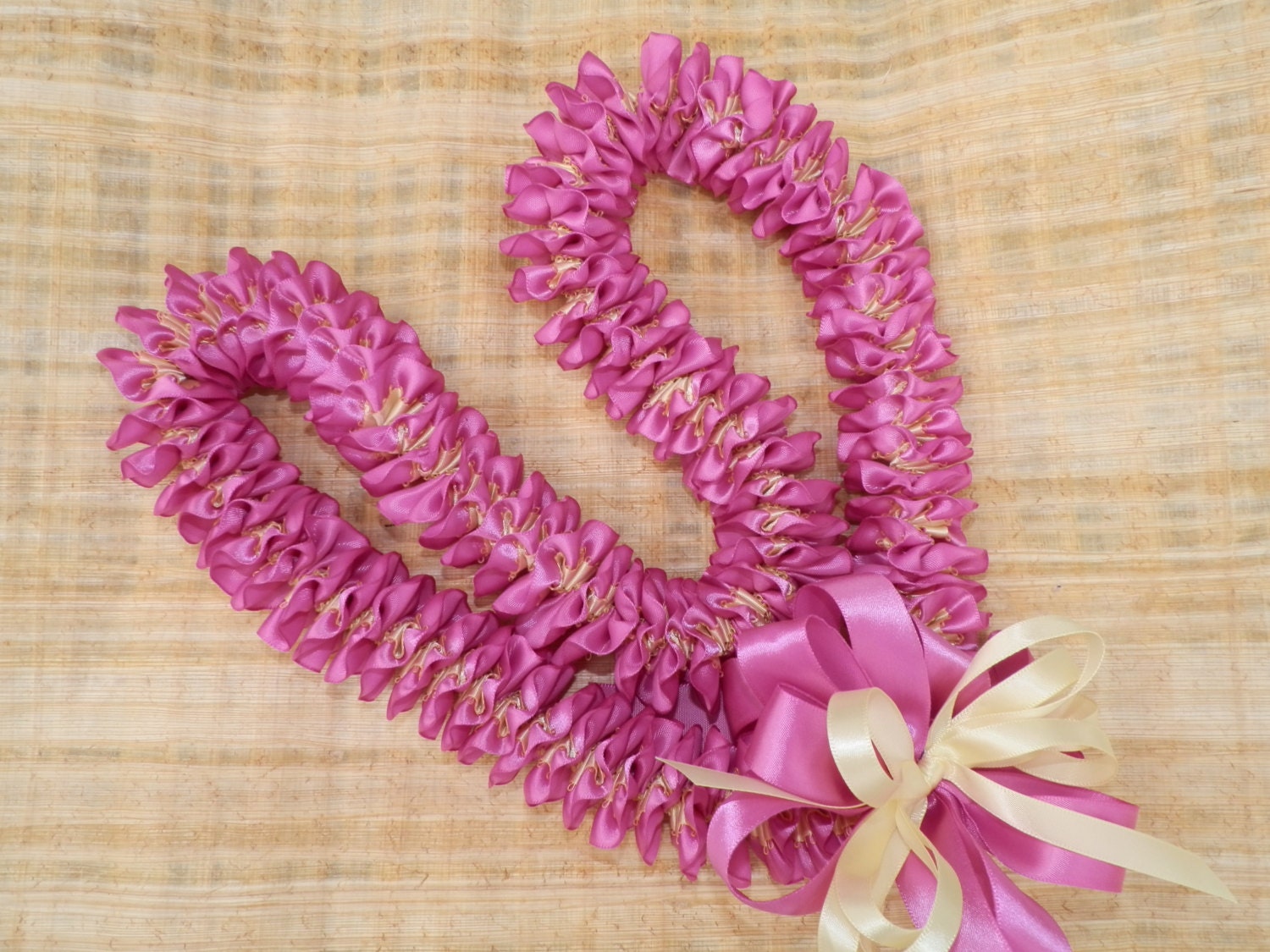 Carnation Ribbon Lei