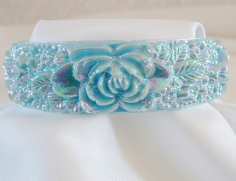 Rare Vintage Molded Baby Blue Iridescent Art Plastic Bracelet - NOS