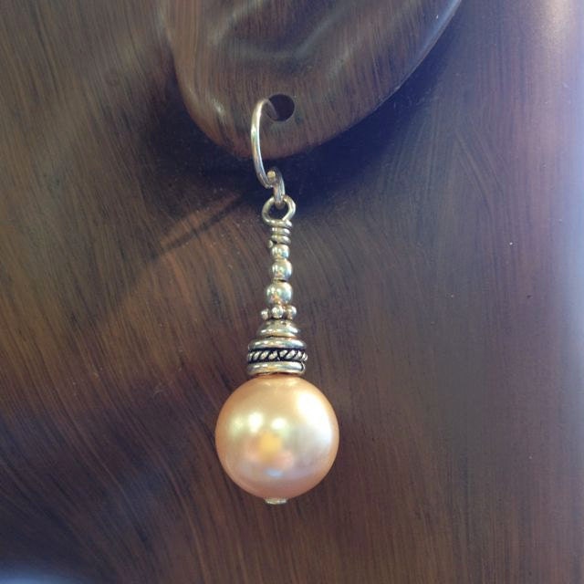 Swarovski Crystal 12 mm Pearl Earrings Pale Peach