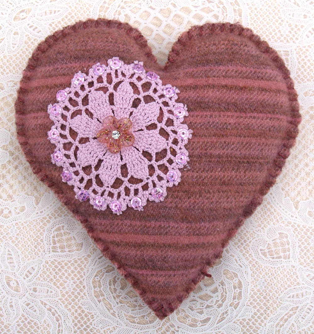 Sachet Heart - Hand Dyed Butter Soft 100% Felted Wool Lavender Filled Sachet (SF207)