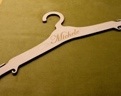 Wood hanger customized with your personal engraving