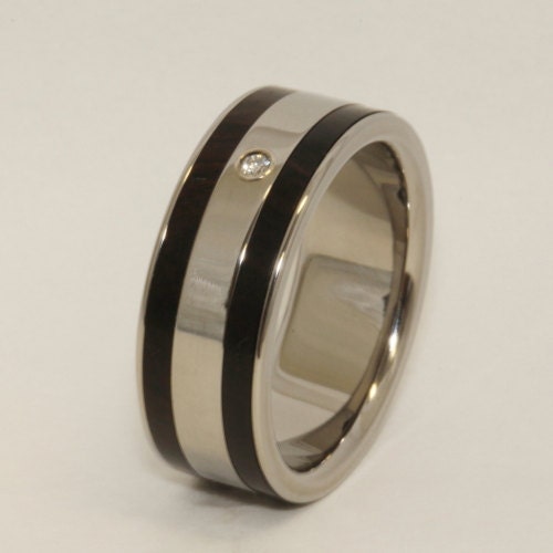 Titanium Ring - Wood and titanium inlay set with VVS DIAMOND