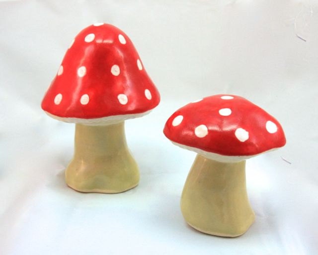 Mushrooms Toadstools in Stoneware Ceramic with red and white spots