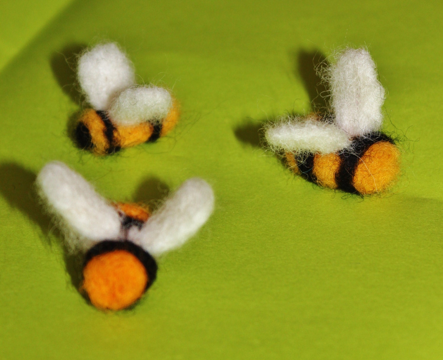 Felted Bee Set of 3 Waldorf inspired Felted Bee Toys for Mobile, Nursery Decor, Gift Easter Nature Table