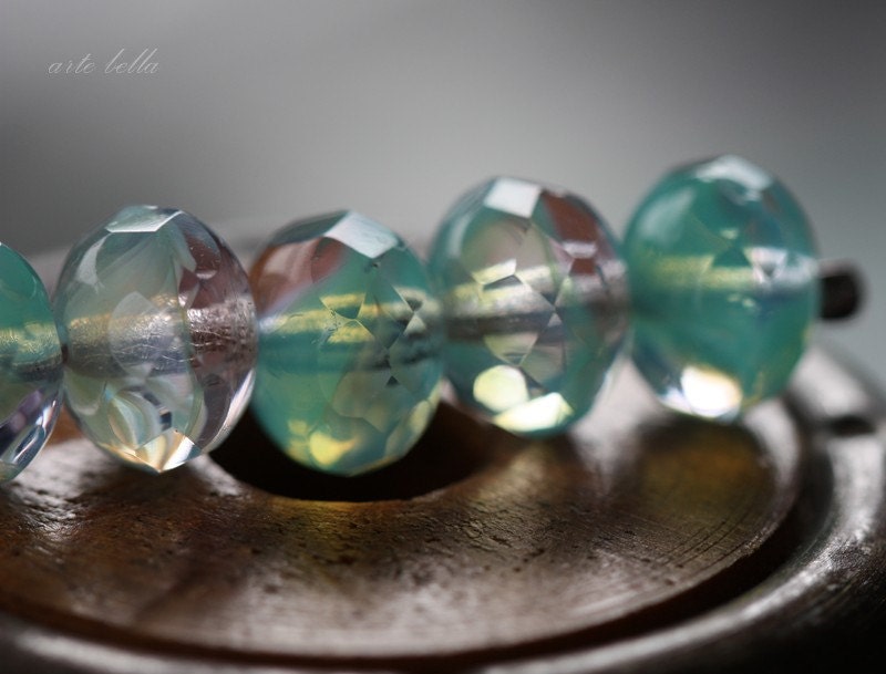 OCEAN SPARX No. 2 .. NEW Premium Czech Faceted Glass Beads (3452-10)
