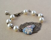 Pearl bracelet ivory leaf - flower bracelet - vintage style