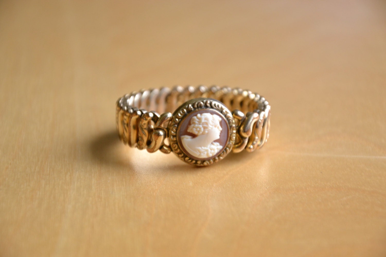 Vintage WWII expandable sweetheart bracelet, gold fiilled , repousse band and cameo