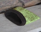 Cozy Sak Xsmall Pet Bed - Zoo Animals Green