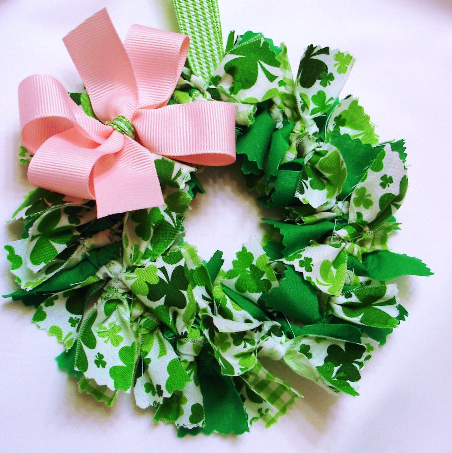 Small Mini Accent Wreath. Shamrocks with Light Pink Bow