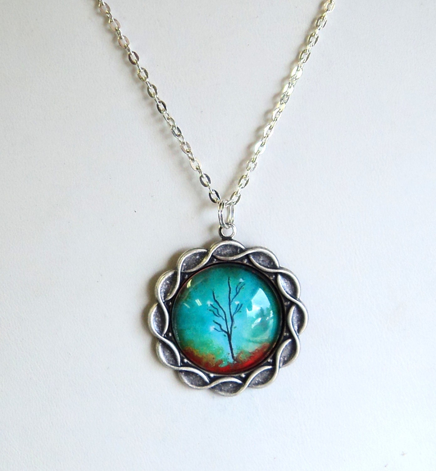 Necklace Antique Silver Tree in Teal Glass Cab 24 Inch