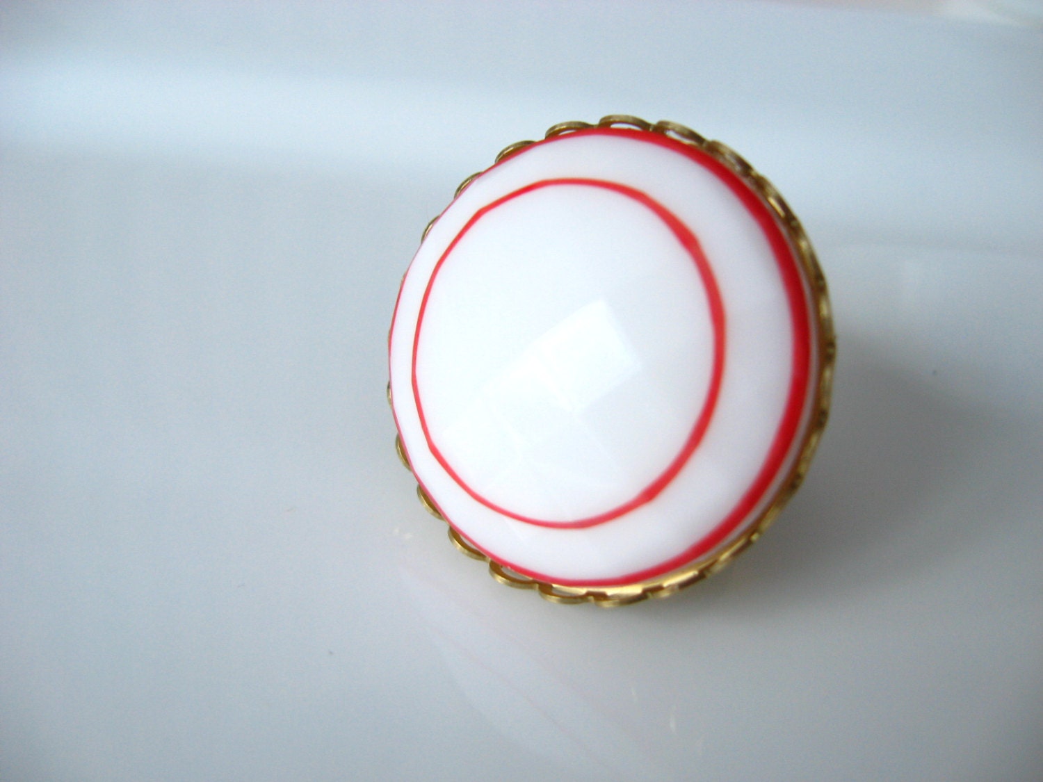 White and Red Ring - Vintage Faceted Jumbo Cab - Gold Brass Bezel - Adjustable - Retro, Mod, Modern, Nautical
