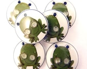 6 SMALL Frog Buttons. Handmade Buttons.  Green Frog Sewing Buttons. 1/2" or 15 mm round.