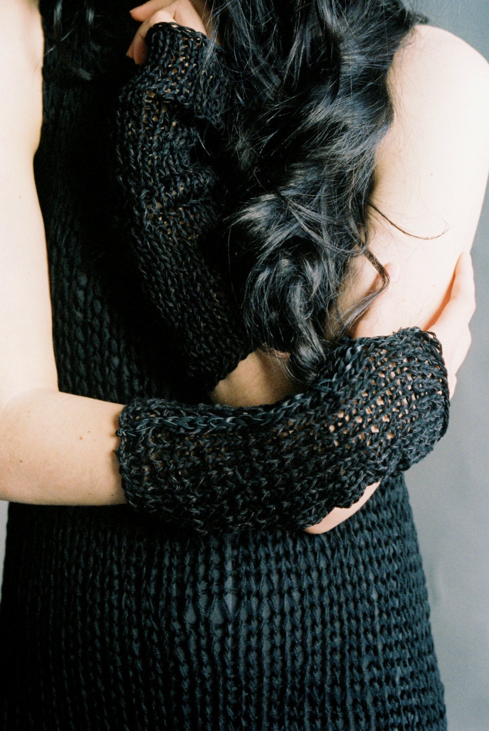 kraken: unisex fingerless gloves