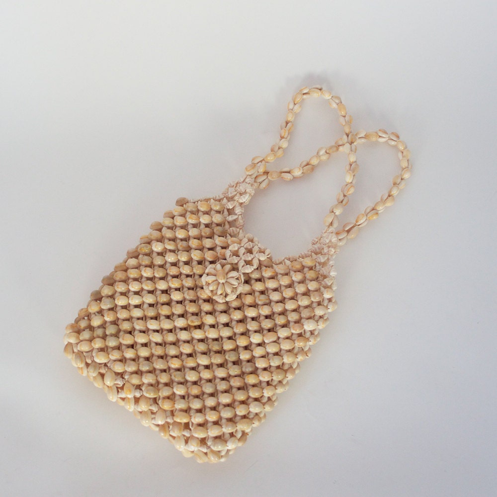 vintage shell purse / sea shell bag / nautical marine beach ocean