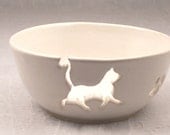 Ceramic White Cat Yarn Bowl Knitting Yarn Keeper Wheel thrown  Stoneware Ceramics   Pottery