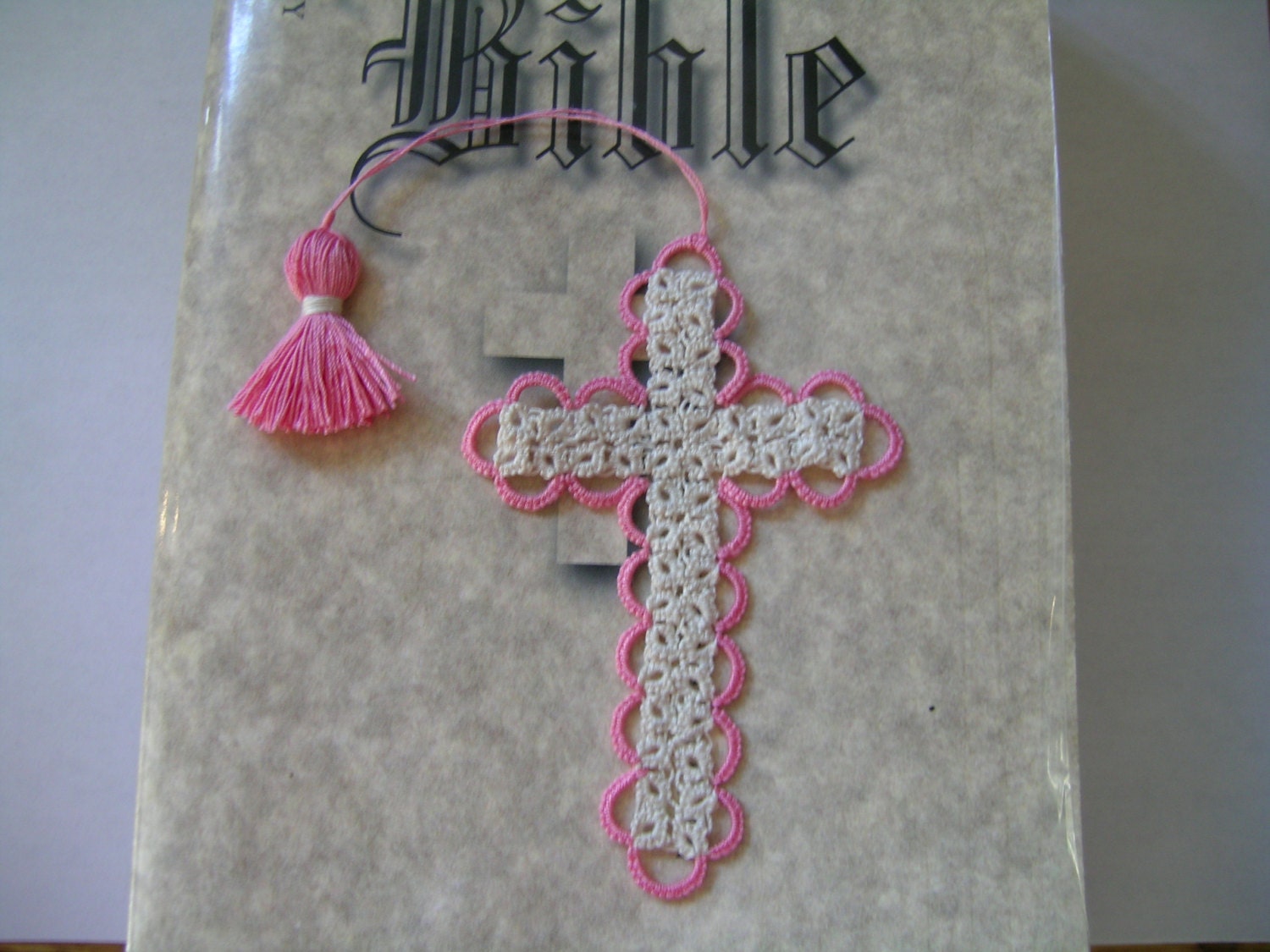 Bible Bookmark Tatted Cross Handmade Tatting  Vintage Crochet thread  Nice for Easter FREE SHIPPING