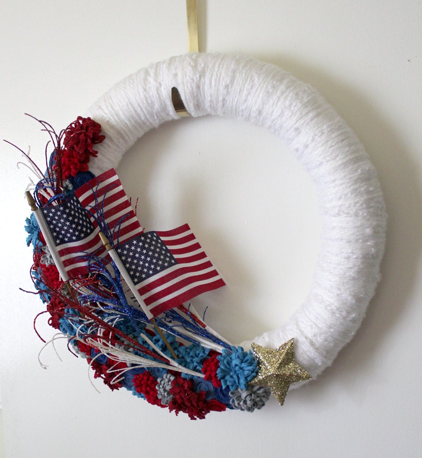 Patriotic Wreath, 4th of July Wreath, Flag Wreath, Yarn and Felt Wreath, Extra Large 18 inch size - READY TO SHIP