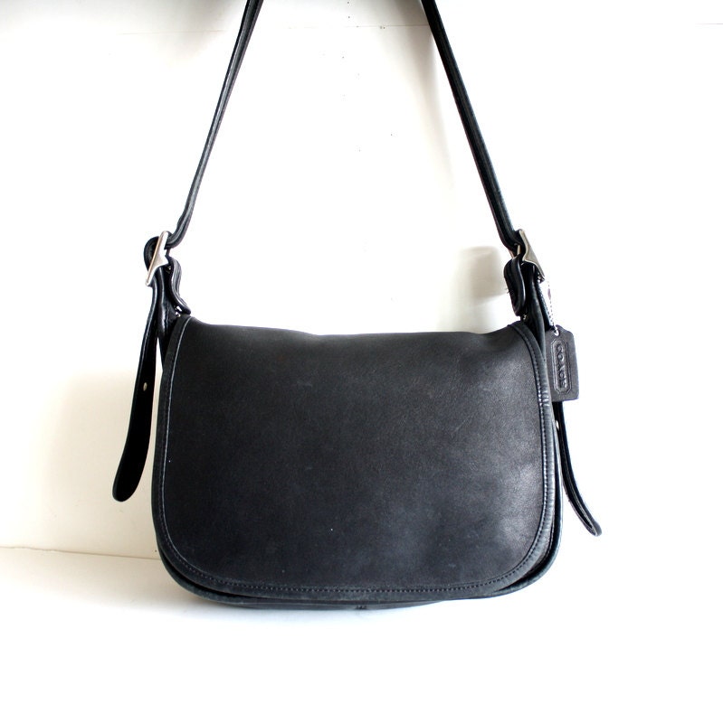 vintage Coach Leather Cross body Saddle bag purse.
