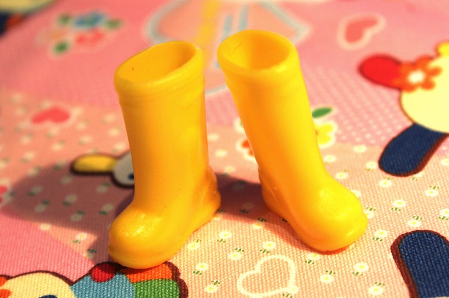 Blythe Yellow Gumboots