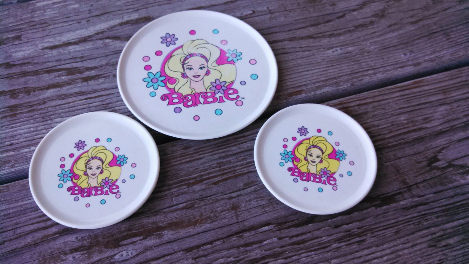 Barbie Kids Play Plates
