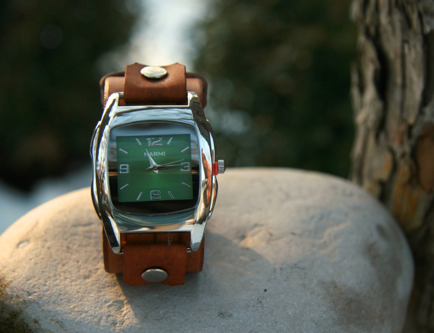 Hand-Crafted Terra Watch-Band with Watch-Face