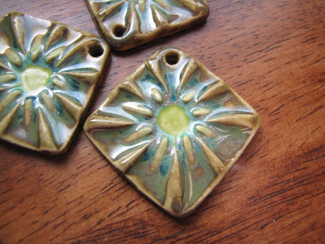 Diamond Burst in Multi Green