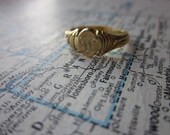 The Wanda Ring - Vintage Deadstock Initial Ring - W
