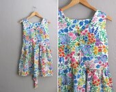 vintage '80s white ARTSY FLORAL GARDEN sleeveless spring mini jumper dress. size m.