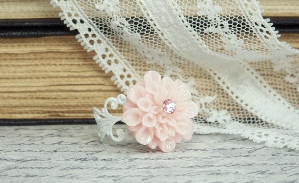 Pink Flower Ring, Resin Flower Ring, Shabby Chic Ring, Chrysanthemum Ring, Flower Cabochon Ring, Mum Ring