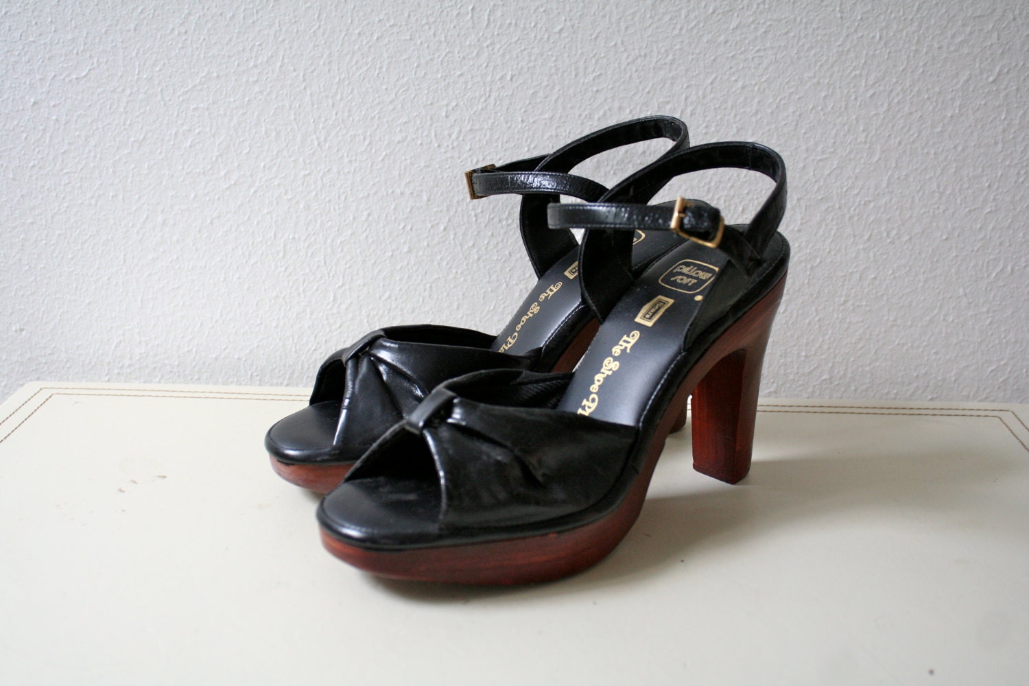 70s platform sandals / black platform sandals / Bandeau platform sandals