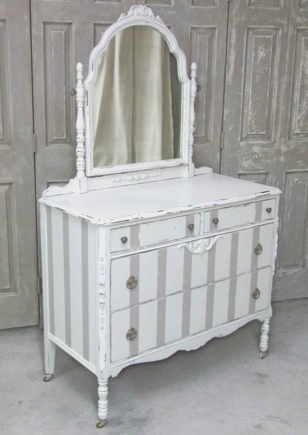 Shabby Cream/Khaki Stripe 1930's Dresser / Chest with Swivel Mirror - Chic DR406