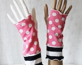Mittens pik and white dots, blue marine and white stripes