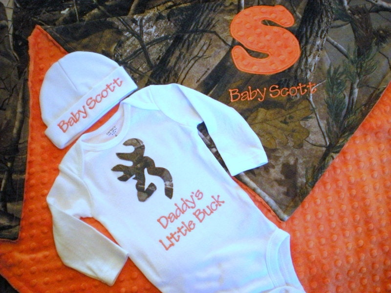 Baby Boy Gift Set - Personalized Onesie, Hat  and Blanket - RealTree Camo 