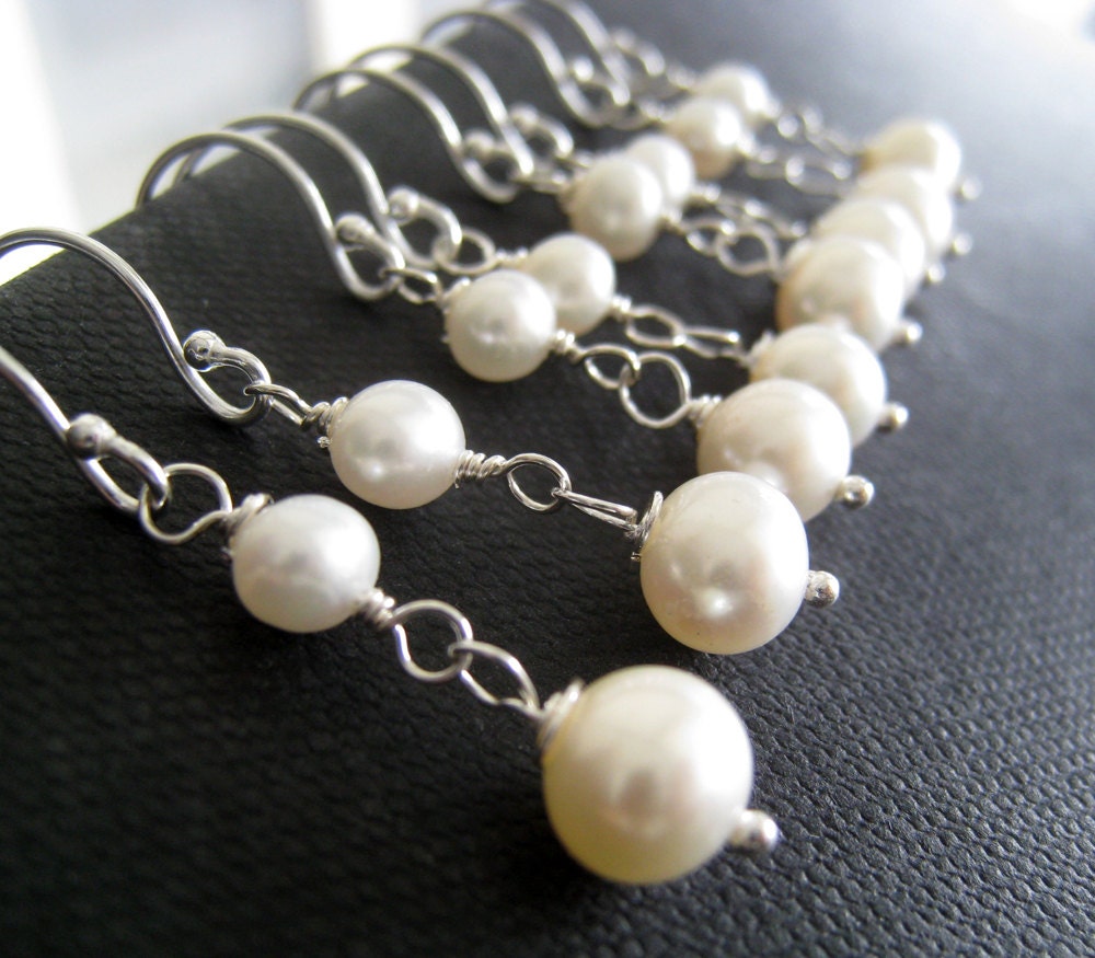 set of 7 Pearl dangle earrings, freshwater pearl earrings for bridesmaids gifts, bridal party jewelry gifts