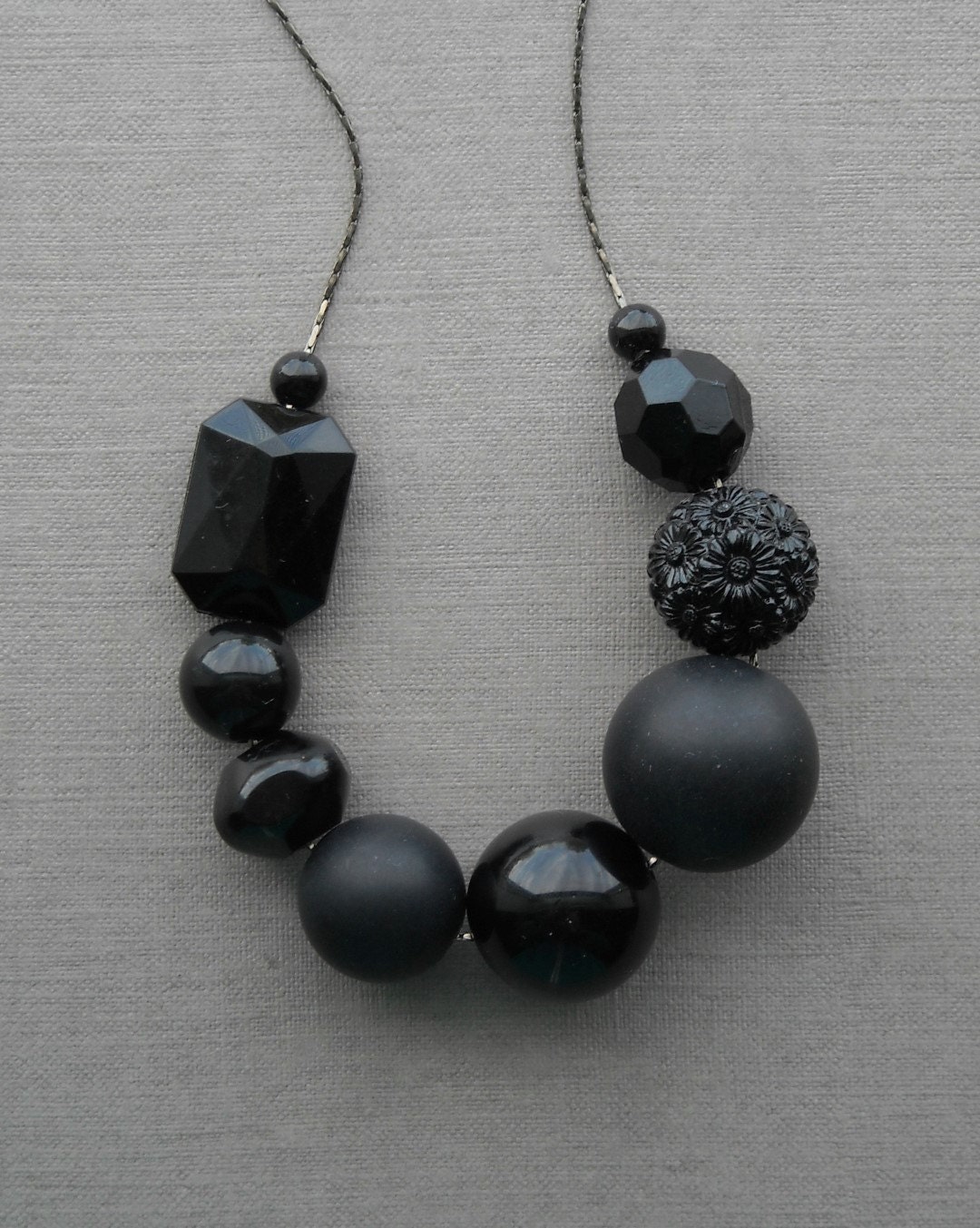 riddick necklace - vintage lucite
