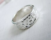 Hammered Silver Ring. Rain Texture Ring. Engravable Ring. Nautical Wedding Ring
