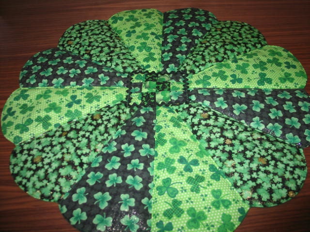 St Patrick's  Dresden Plate Centerpiece Table 24" Round