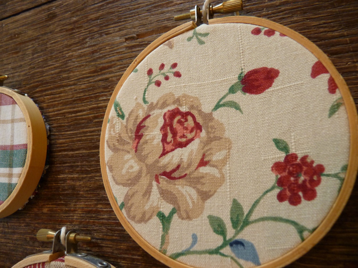 ROSES HOOP ART Vintage Ebroidery Hoop Wall Hanging
